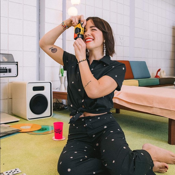 nooworks Tops - NOOWORKS daisy print Joyce blouse